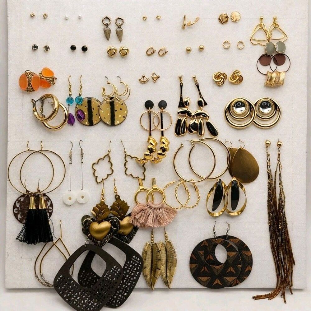 42 Pairs Vintage/Now Lot Wearable Boho Glam Fashion Resell Jewelry Earrings -A